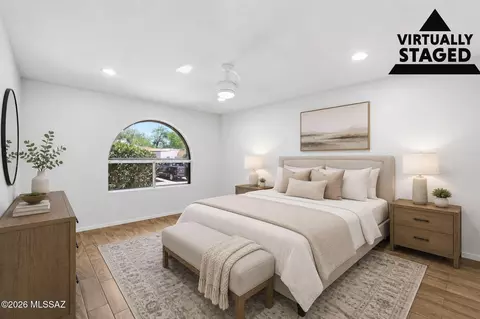 Bedroom - 660 E River Rd #W, Tucson, AZ 85704 photo 1 of 2