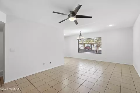 Living - 660 E River Rd #W, Tucson, AZ 85704 photo 2 of 5