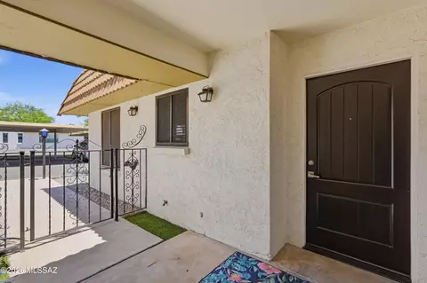 Exterior - 660 E River Rd #W, Tucson, AZ 85704 photo 4 of 4