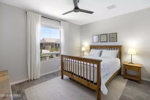 Bedroom - 59830 E Juniper Rd, Oracle, AZ 85623 photo 4 of 6