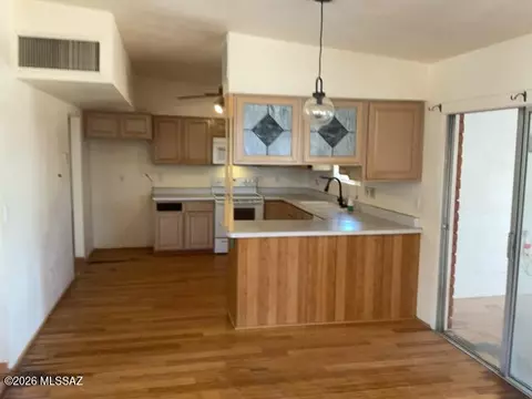 Kitchen - 607 E Santa Fe Cir, Benson, AZ 85602 photo 1 of 2