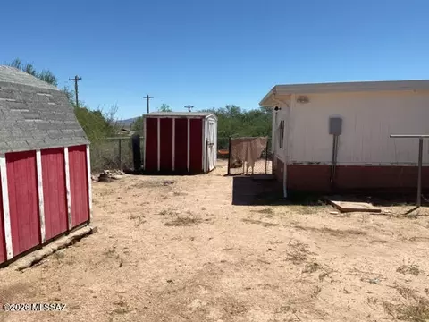 Exterior - 607 E Santa Fe Cir, Benson, AZ 85602 photo 2 of 2
