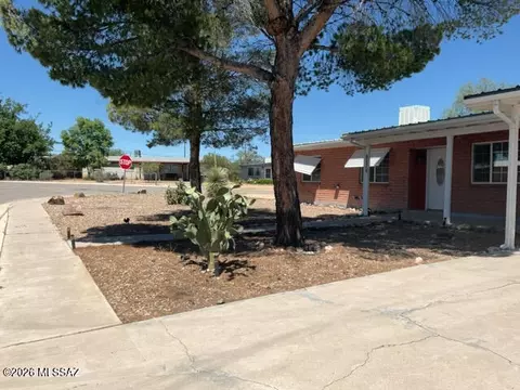 Exterior - 607 E Santa Fe Cir, Benson, AZ 85602 photo 1 of 2