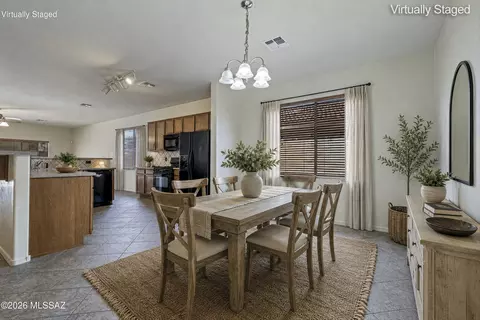 Dining - 12850 E Red Iron Trl, Vail, AZ 85641 photo 1 of 2