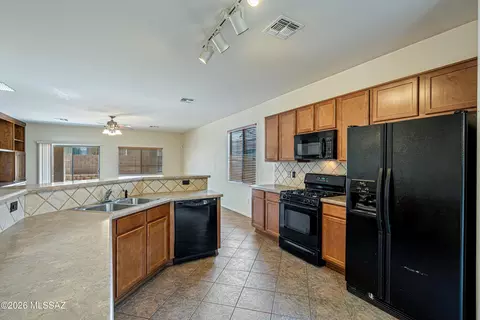 Kitchen - 12850 E Red Iron Trl, Vail, AZ 85641 photo 1 of 2
