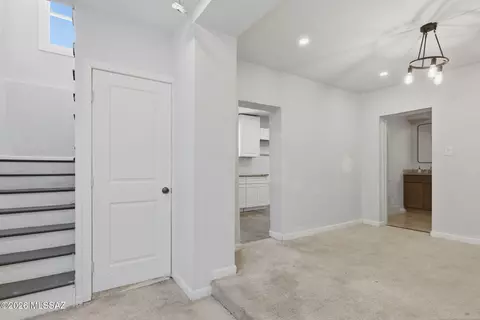 Entry Way - 270 S Sutherland St, Globe, AZ 85501 photo 4 of 5