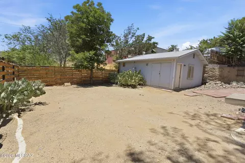 Exterior - 270 S Sutherland St, Globe, AZ 85501 photo 5 of 9