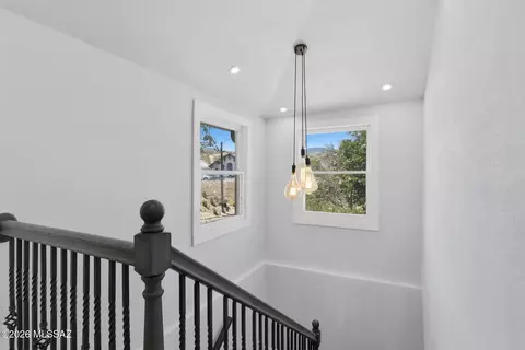 Entry Way - 270 S Sutherland St, Globe, AZ 85501 photo 2 of 5
