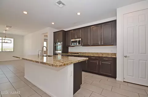 Kitchen - 12960 E Pantano View Dr, Vail, AZ 85641 photo 2 of 7