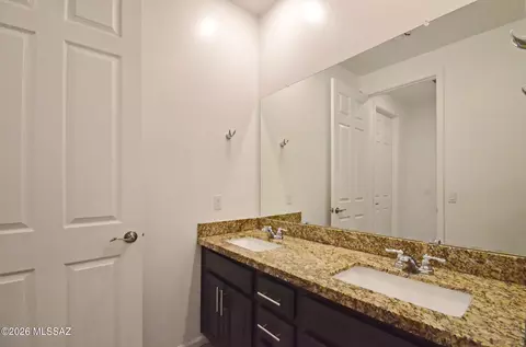 Bath - 12960 E Pantano View Dr, Vail, AZ 85641 photo 4 of 4