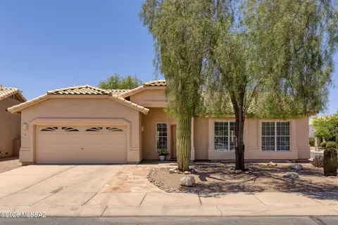 9025 N Clover Way, Tucson, AZ 85743