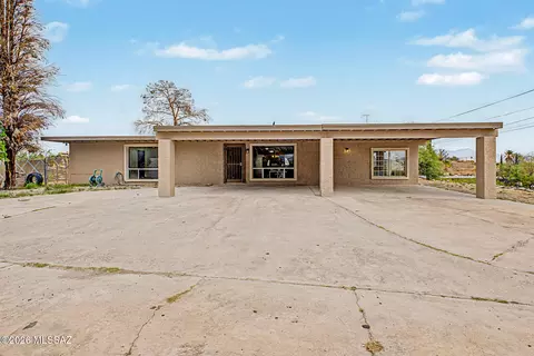 1064 N Mahen Rd, Nogales, AZ 85621