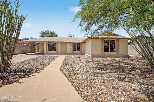2520 W Vereda Felicidad, Tucson, AZ 85746