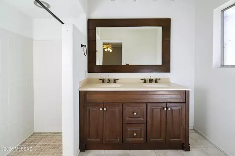 Bath - 6770 E 3rd St, Tucson, AZ 85710 photo 1 of 2
