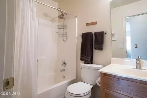 Bath - 9945 E Apache Rain Dr, Tucson, AZ 85748 photo 2 of 2