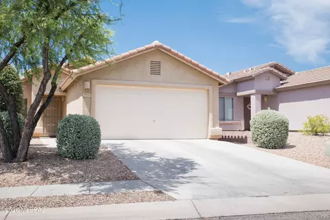 9945 E Apache Rain Dr, Tucson, AZ 85748
