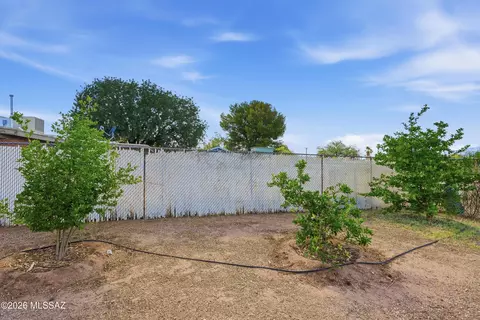 Exterior - 6989 E Casey Pl, Tucson, AZ 85730 photo 1 of 8