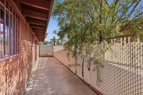 Exterior - 6989 E Casey Pl, Tucson, AZ 85730 photo 3 of 8