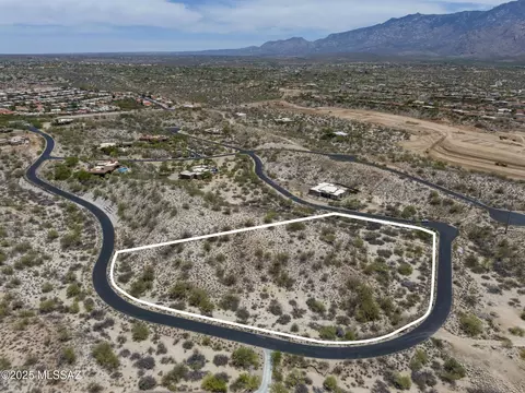 10876 N Desert Whisper Way, Oro Valley, AZ 85737