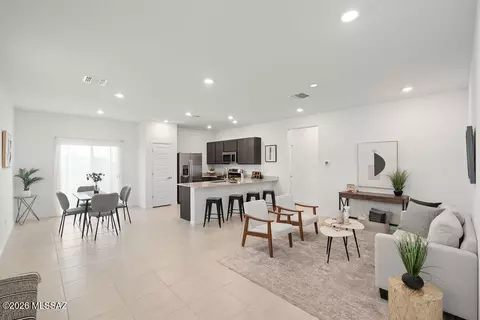 8713 E Creamy Cliffrose Trl, Vail, AZ 85641