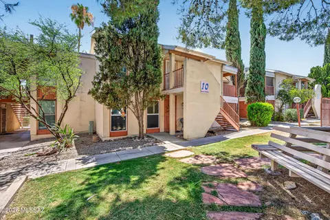 1600 N Wilmot Rd #131, Tucson, AZ 85712