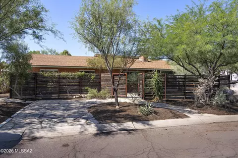 2002 E Monte Vista Dr, Tucson, AZ 85719