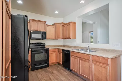 Kitchen - 10576 E Native Rose Trl, Tucson, AZ 85747 photo 2 of 3