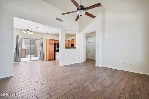 Living - 10576 E Native Rose Trl, Tucson, AZ 85747 photo 3 of 4
