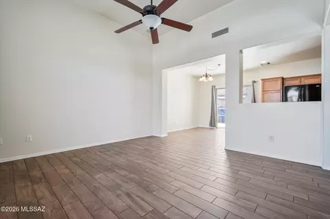 Living - 10576 E Native Rose Trl, Tucson, AZ 85747 photo 2 of 4