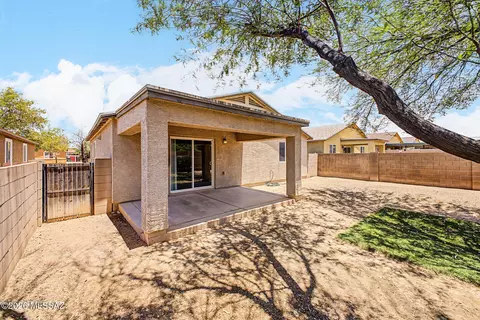 Exterior - 5076 E Fishhook Ct, Tucson, AZ 85756 photo 2 of 2