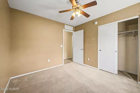 Bedroom - 5076 E Fishhook Ct, Tucson, AZ 85756 photo 5 of 5