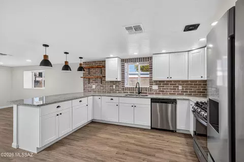 Kitchen - 436 E Seneca St, Tucson, AZ 85705 photo 4 of 4