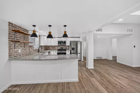 Kitchen - 436 E Seneca St, Tucson, AZ 85705 photo 1 of 4