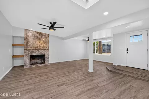 Living - 436 E Seneca St, Tucson, AZ 85705 photo 1 of 2