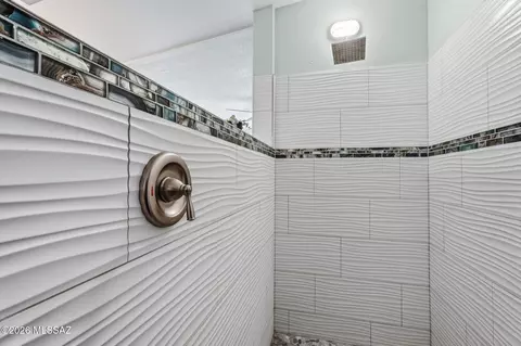 Bath - 310 E 5th Pl, San Manuel, AZ 85631 photo 3 of 4