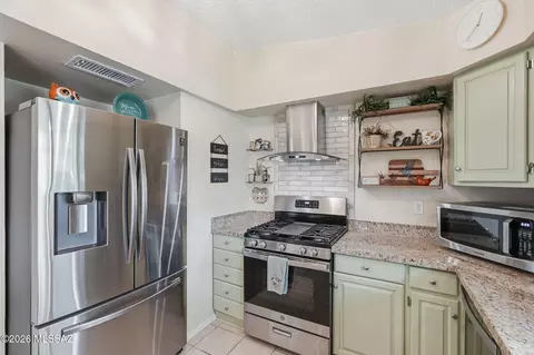 Kitchen - 310 E 5th Pl, San Manuel, AZ 85631 photo 4 of 6