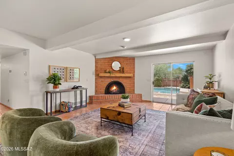 7940 E Birwood Rd, Tucson, AZ 85750