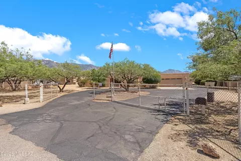 Exterior - 4641 E Rail N Rd, Tucson, AZ 85739 photo 2 of 17
