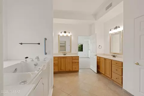 Bath - 4641 E Rail N Rd, Tucson, AZ 85739 photo 1 of 3