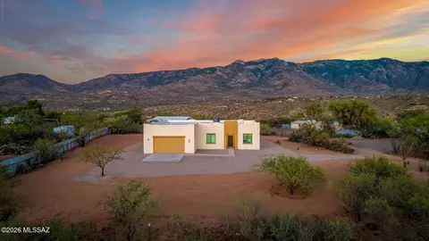 4601 E Magoo Rd, Tucson, AZ 85739