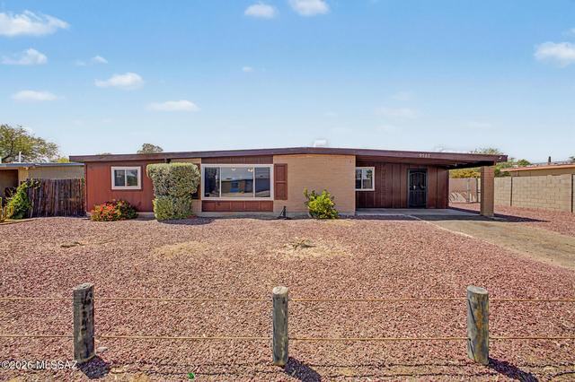 9561 E 33rd St, Tucson, AZ 85748