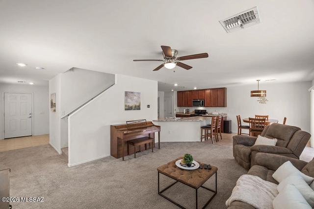 7504 Kinnison Wash, Tucson, AZ 85730