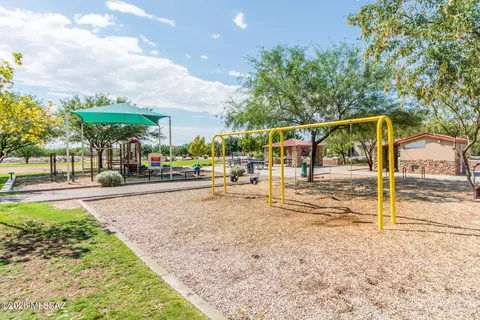 View/Area - 7574 E Autumn Leaf Dr, Tucson, AZ 85756 photo 8 of 8
