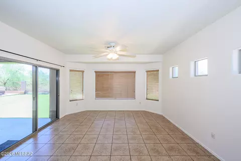 Living - 7574 E Autumn Leaf Dr, Tucson, AZ 85756 photo 4 of 7