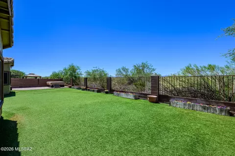 Exterior - 7574 E Autumn Leaf Dr, Tucson, AZ 85756 photo 2 of 4