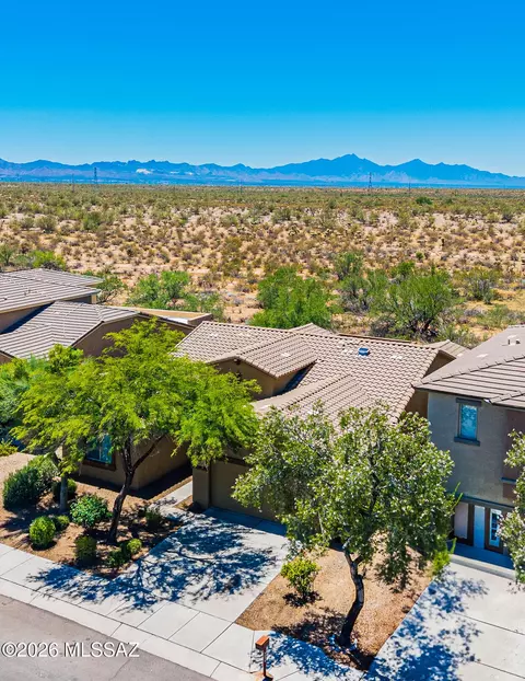 View/Area - 7574 E Autumn Leaf Dr, Tucson, AZ 85756 photo 2 of 8
