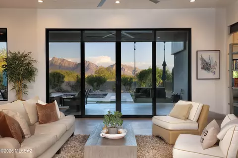 725 W Tortolita Mountain Cir, Oro Valley, AZ 85755