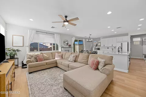 14217 E Hub Dr, Vail, AZ 85641 photo 1