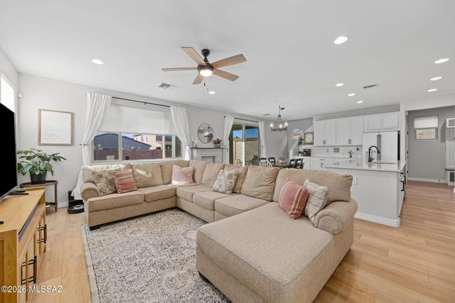 14217 E Hub Dr, Vail, AZ 85641