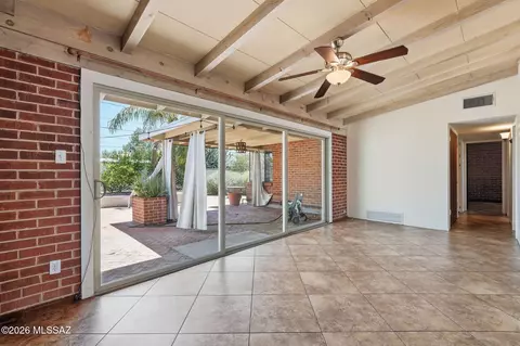 Living - 5426 E 6th St, Tucson, AZ 85711 photo 6 of 7